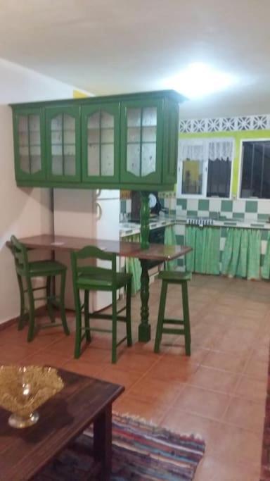 Habitacion En Un Bajo 2 Camas Individual Casa Compartida Abades  外观 照片